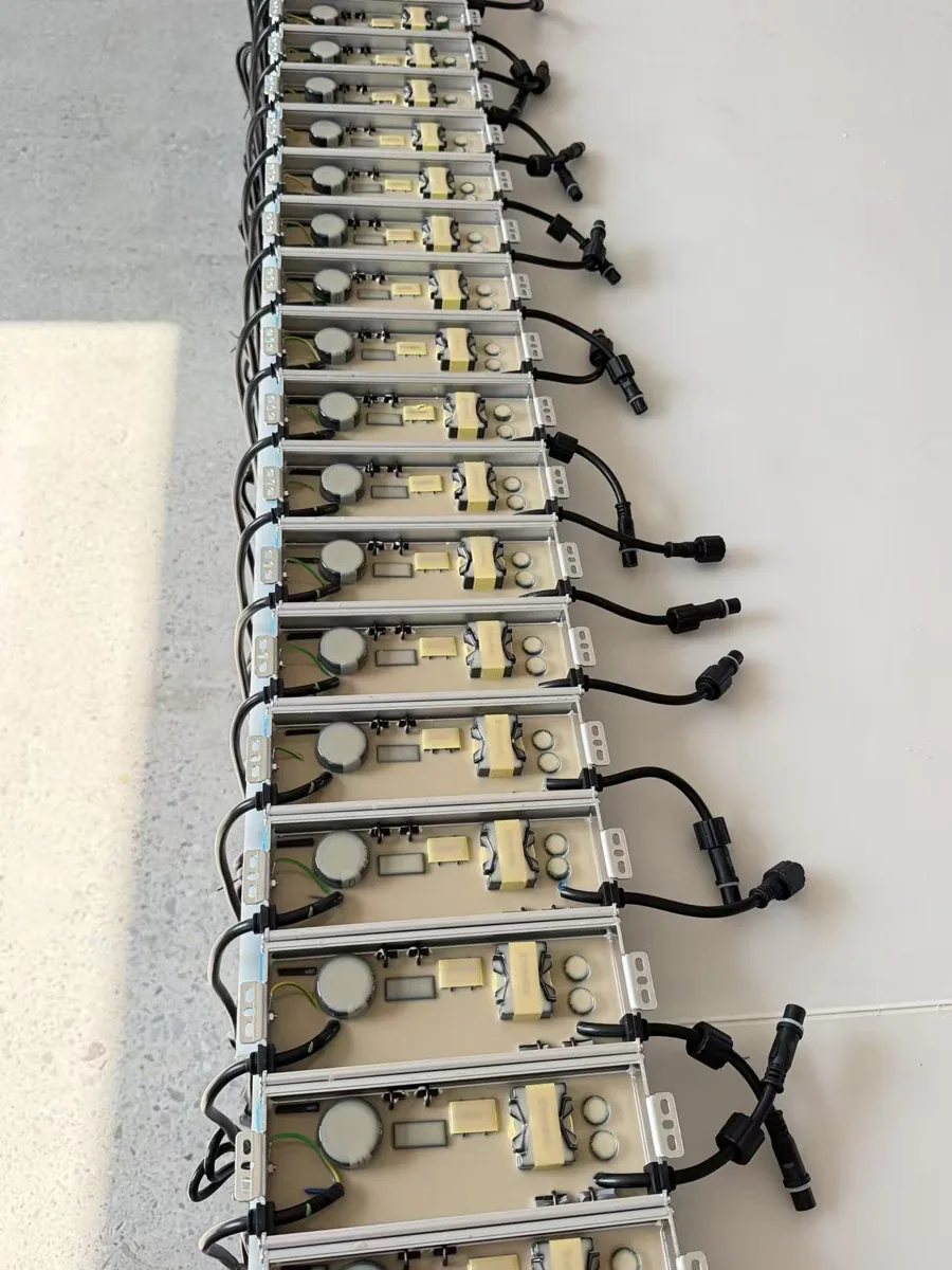 Batch of multi-head ultrasonic mist maker modules